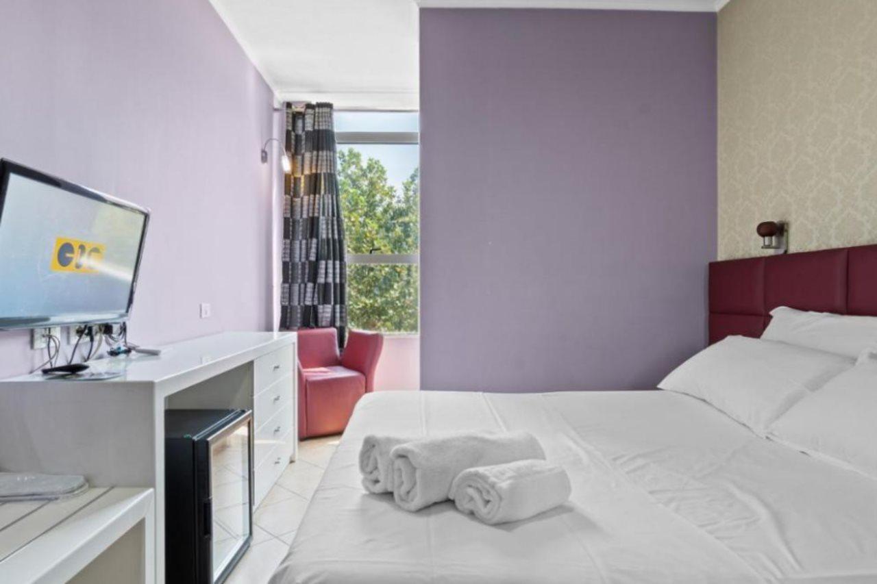 Hotel Relax Tirana Exterior foto